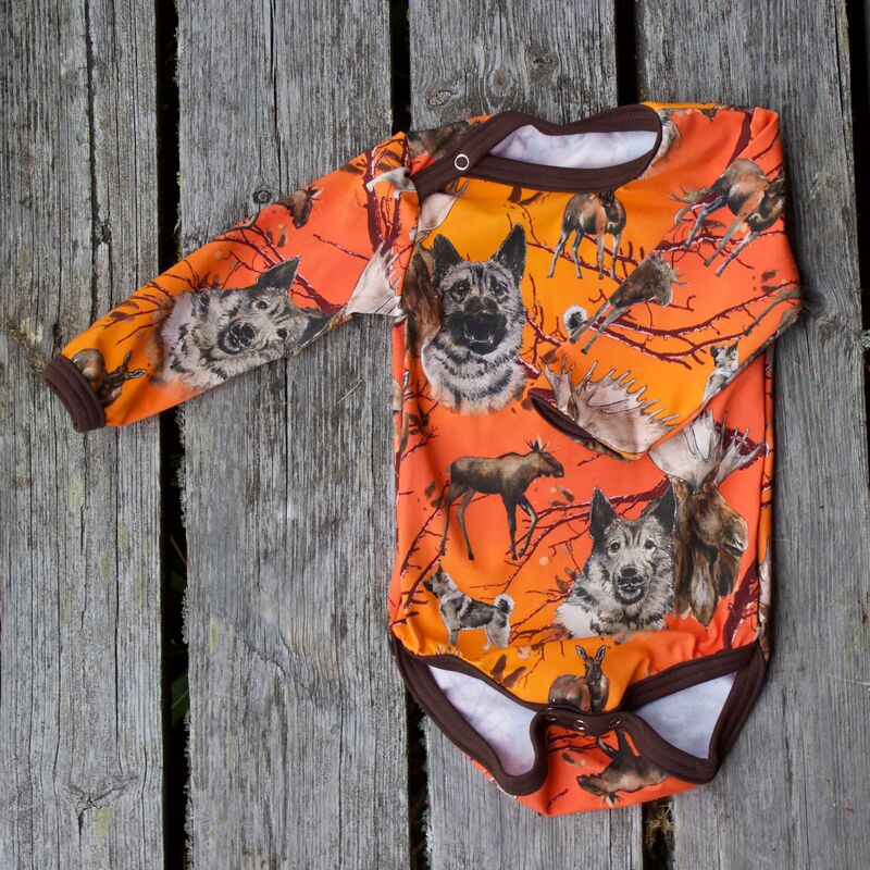 Harmaa norjanhirvikoira- body